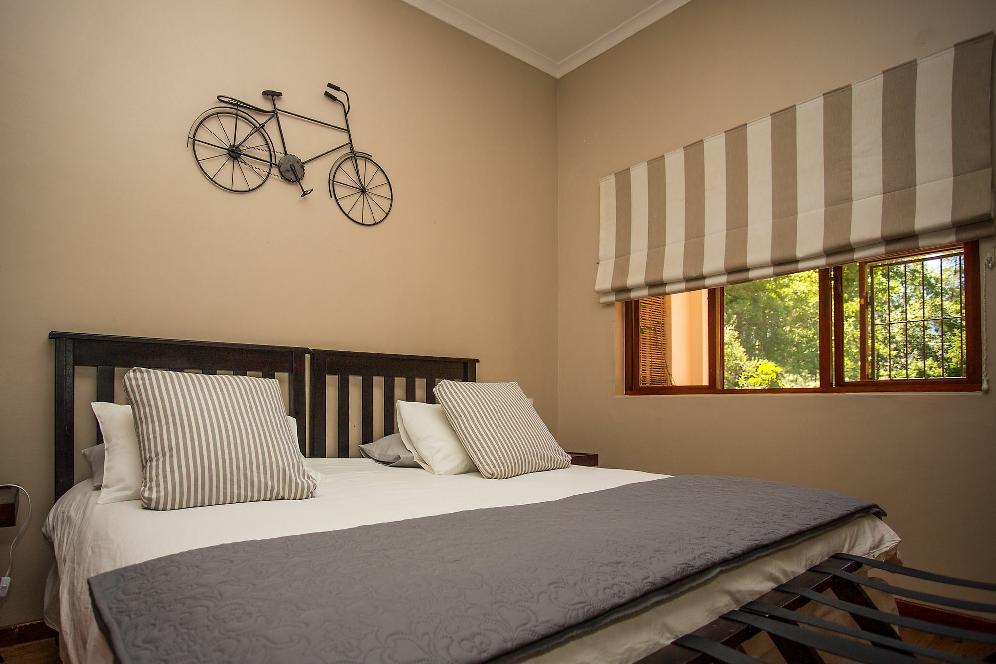 Dirtopia Trail Lodge Стелленбос Екстер'єр фото
